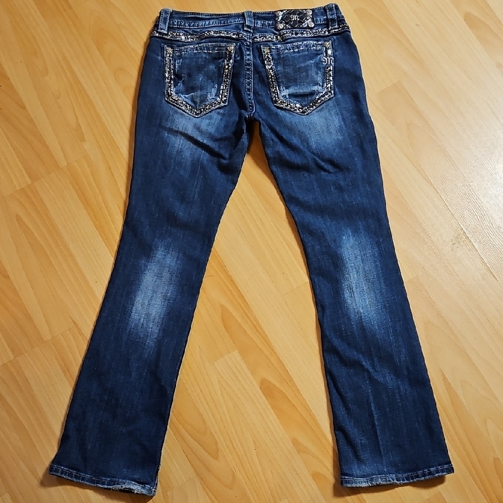 Miss Me Signature Boot Cut Jeans! Silver Thread Stitching! Bling Galore! 28x31